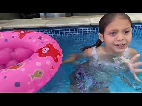 DESAFIO NA PISCINA COM BOLINHAS /POOL CHALLENGES
