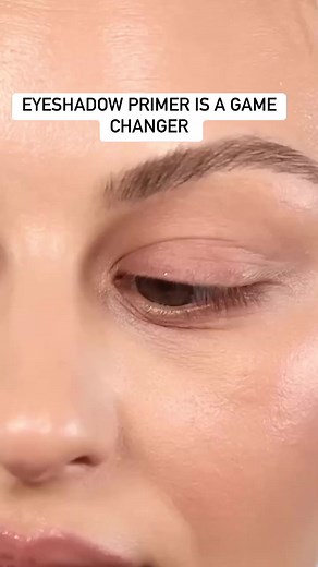 Eyeshadow primer is a game changer! #reels #tipsandtricks #mua #makeup #primer | Alexandra Anele