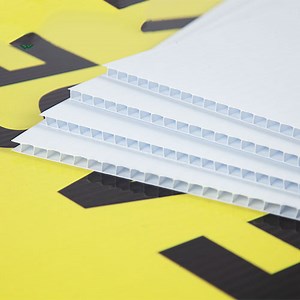 Blank/White Corona-treated Coroplast Sheets For Signs