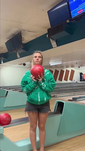 1.4M views · 55K reactions | This is how i bowl  | Lele Pons | Facebook