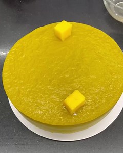 I know your passion for gluten, lactose, and sugar-free cakes, so I have prepared something hot for you🔥! Catch the super offer - GLUTEN, LACTOSE AND SUGAR FREE CAKE BUNDLE🌟! Get our popular "Gluten, Lactose & Sugar Free Cakes Recipe Book" by Chef Vitalina Petrunok and 5 step by step video tutorials🤩! A beautiful book and 5 video lessons will turn preparing into a real pleasure! Make sure a gluten lactose and sugar free cake can be super tasty🙌! Here are your 5 amazing cakes: 🥑 Avocado, Ora