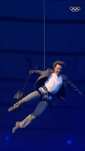 Tom Cruise Actually Flew That Helicopter… No CGI!