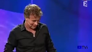 LES PLUS GRANDS SKETCHES Franck Dubosc : "Sandy" #sketches #FranckDubosc #humour | TVI France | Facebook