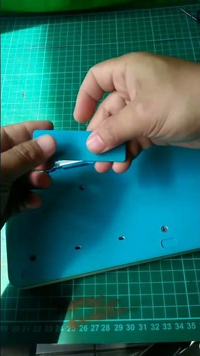 wireless keyboard cleaning