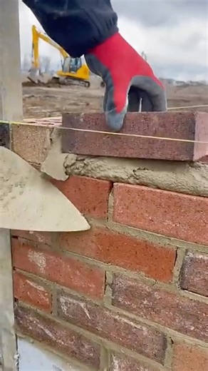 Vamsi Bhavani on Instagram: "Brick layering nerchukuntunnara?"