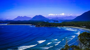 From long sandy beaches with nothing but you and the waves to ancient forests waiting to be explored, Tofino is a special place. #WestCoastTraveller #ILoveBC #ILoveBritishColumbia #bcexplores #Tofino #tofinobc #travelbc | I Love British Columbia