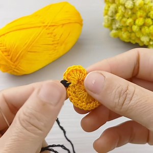 73K views · 301 reactions | Crochet Knitting Bird making  baby vest applique knitting ornaments keychain crochet | Nurgül İle El Sanatları | Facebook
