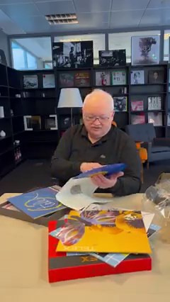 5.1K views · 143 reactions | Pressed on 12" coloured vinyl, 6 legendary TELEX albums return 勞 Looking For Saint Tropez ♥️ Neurovision 懶 Sex 李 Wonderful World  Looney Tunes  and How Do You Dance?  Out this Friday, pre-order now: mute.ffm.to/telex_boxset | Mute Records | Facebook