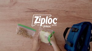 Ziploc Snack Bags with EasyGuide Texture, Small Plastic Storage Bags with Grip 'N Seal Technology, 270 Bags Total