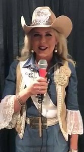 Miss Rodeo Iowa at the Miss Rodeo America Pageant and talking about where you can tune in to watch coronation! #mravegas #mra17 | Miss Rodeo America