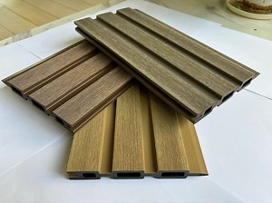 [Hot Item] Ocox Free Maintain Slatted Easy Installation WPC Exterior Wall Castellated Wall Cladding for Garden Landscaping