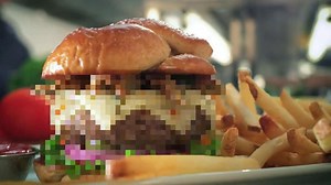 Ruby Tuesday TV Spot, 'Fun Between the Buns'