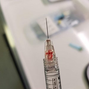 Aspirating to avoid dermal filler complications | Dr Tim Pearce