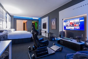 Alienware Room: todo un paraíso gamer hecho realidad dentro de una brutal habitación de hotel