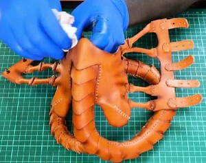 Brutal leather crafts for Alien fans! | 5-Minute Crafts