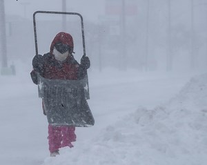 Updates on blizzard in Green Bay area: Forecast, closures, travel