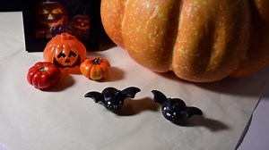 2PCS Cute Ceramic Bat Incense Rack - Halloween Decor - Unique Incense Burner for Aromatherapy Spiritual & Zen Room - Cute Agarbatti Stand - Ideal Gift for Friends - Stylish Witchy Décor