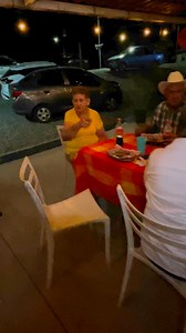 Alejandra le gustan los Hot Dog 🌭 sin salchichas en HOT DOGS Joel's en la Agustina Ramírez Angostura. | El Ranchito de los Angulo, Angostura, Sinaloa, Mexico