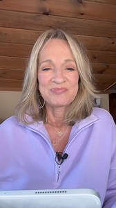 In this video you will learn why tortoiseshell cats tend to be "spunky" or temperamental. Tortoiseshell or "Tortie" cats have a tri-colored coat named for its similarity to tortoiseshell pattern. #cat #catadvice #catlady #catparent #catproblems #tortiecat #femalecat #kittenhealth #cathealth #tortie #tortoiseshellcat #catlovers #felinehealth #catexpert | Kristen Levine | Facebook