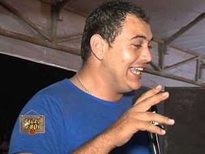 ARI VIDA DE GADO EM ELOI DE SOUZA