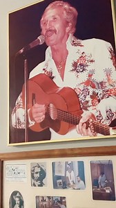 Marty Robbins – Big Iron 🎶𝐄𝐧𝐣𝐨𝐲 𝐒𝐨𝐧𝐠: https://jukebox.song70s.com/marty-robbins-big-iron-2 | Jukebox Jive