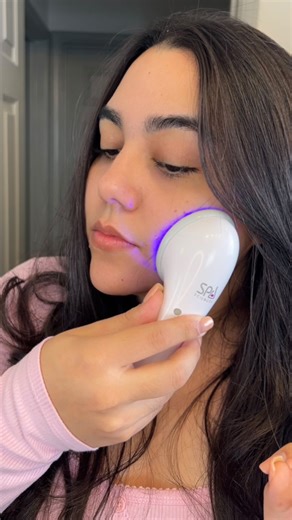 11 reactions · 6 comments | Ok, I had to try this. 樂 The CLARO LED...