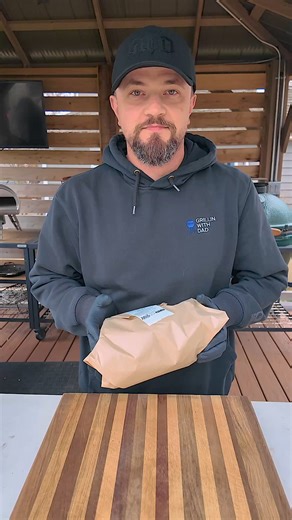 37K views · 452 reactions | Beer can chicken with a homemade bbq sauce. This has to be one of my favorite methods of cooking chicken. It always comes out super juicy and flavorful. Topped with a sweet and spicy bbq sauce, it was a winner! #grillinwithdad #chicken #easydinner #grilledchicken #bbq #foodie #tasty #easyrecipe #delicious #bbq | Grilling with dad | Facebook