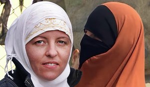 Father of Isis bride Lisa Smith makes emotional plea for Irish Government to find his daughter - Extra.ie