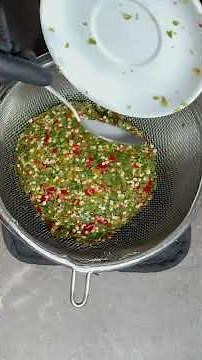 Watch the related video: Hot Calabrian-style chili peppers in oil 🌶️