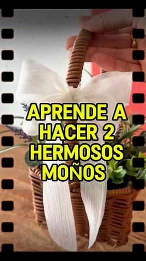 296K views · 3.8K reactions | Tutorial Moño para Navidad, dale a tu decoración Navideña un toque creativo. #navidad #moñonavideño #moño #moñoshechosamano #arboldenavidad #moño #lazo #Christmas #ideas #tutorial #fypシ #empaquederegalos #navidad2025 #usa #polonia #christmastree #tutorialmoños #christmasdecor #holidaydecor | Detalles LuMora | Facebook