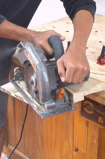 26K views · 145 reactions | DIY and Hacks For Circular Saw Jig #routerjig #jig #circularjig #woodart #wooddesign #woodcraft #woodworking #wood #tipswoodworking #wooddiy #woodwork #woodjoinery #Japanesejoinery #joinery #amazing #FacebookReelsContest #Wow #tricks #reelsfb #reelsviral #reels​ #carpentry #carpenter | Woodworking Crafty | Facebook