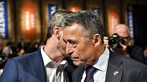 Fogh vendte tilbage til hovedrolle: Afslut FE- og minksag, og undersøg mulig regering med Socialdemokratiet