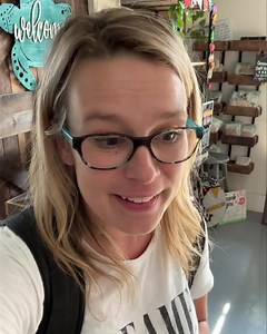 Who says you have to pour a beach wave in our epoxy classes? Check out these new color combos!!! Don’t miss signing up for either Thursdays class at 7 pm or our boards and bubbly class on Tuesday morning! A perfect Mother’s Day activity to spend time with mom creating beautiful things! | Paisley Grace Makery: DIY Workshop and Gift Boutique | Facebook