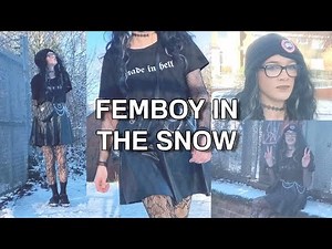 Crossdressing Outside - Femboy In The Snow ❄️