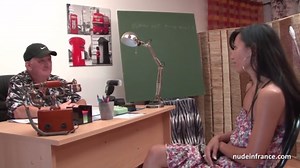 Sublime french milf hard analized in 3way for her casting