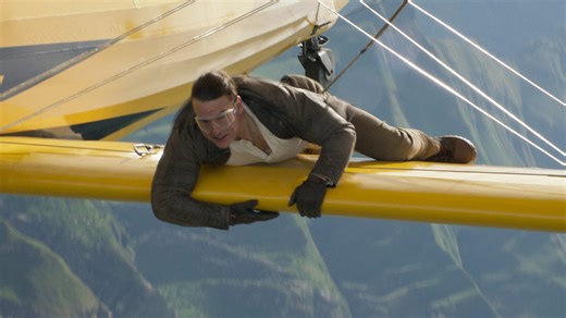 Tom Cruise explains how he managed his epic stunt