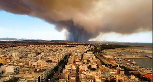Πυκνό σύννεφο καπνού σκέπασε την Αλεξανδρούπολη - ΤΑ ΝΕΑ