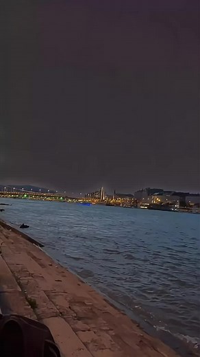 Captivating Meteor Footage from Budapest: A Spectacle of the Sky