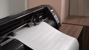 clip-3492315777-paper-plotter-vinyl-cutting-film-high-quality-shooting