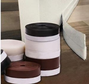樂If you have cold drafts coming from a door gap or window, this is an affordable & effective solution!️ 朗This door seal tape is easy to install and gets rid of drafts and door gaps, helping you have a warm house all winter long!✨  | Ownerest | Facebook