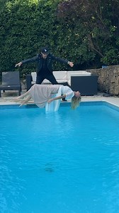 26K views · 171 reactions | Floating woman... #revealed #prank | Julien Magic | Facebook