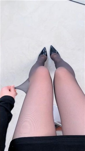Silk Fantasy Crystal Aurora#stockings#dailyshorts #nylon#스타킹#검스#패션#오피스룩#각선미#ストッキング#黒スト#beautiful