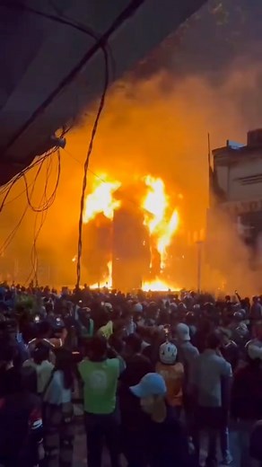 Menyala 🔥 #SaveRakyat #demo #demo2025 #demokrasi | Renold Vedri