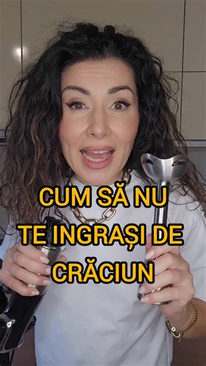 Carmen Bruma on Instagram: "Hai să-ți arăt cum tai câteva sute de calorii de la masa de Crăciun fără să renunți la gust 🎄✨ Maioneza e cheia. Încearcă varianta mea: 🥚 2 ouă fierte + 2 lingurițe muștar + 1 lingură iaurt 🧂 sare & piper după gust ➡️ ~200 kcal — cu aprox. 400 kcal mai puțin decât maioneza clasică cu ulei. Și dacă vrei să treci sărbătorile fără a pune kilograme: mișcare zilnică 💪 Antrenamentele mele au 20–30 min, se fac acasă și sunt perfecte acum. Le găsești pe carmen-bruma.ro. L