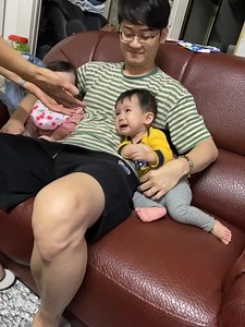 589K views · 5.4K reactions | 我真的會笑翻欸 她幸災樂禍的樣子太好笑了吧 https://vt.tiktok.com/ZSer3qMkS/ | 陳綠の人生奇幻旅程 | Facebook