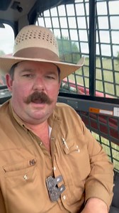 What do you professional operators do when clearing cedars? #Machinery #TrackLoader #Takeuchi #Operator | Bar 7 Ranch