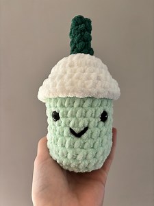 Aislinn the Shamrock Milkshake No-Sew PDF Pattern