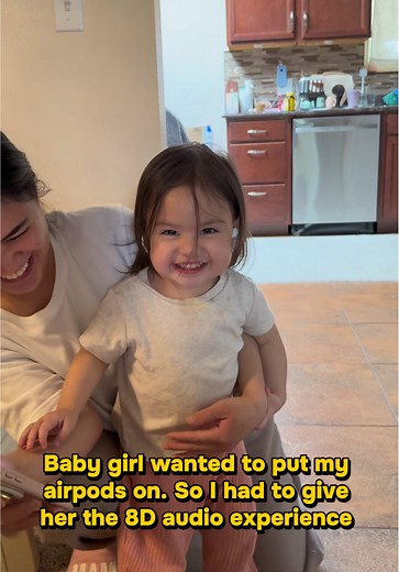 8D Audio: Baby Girl's Airpods Door Knock Experience