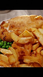 Homemade Cod n Chips in my air fryer, If you love crispy, breaded fish fillets, you’ll love this Air Fryer Cod recipe with chips and oil-free. Full Recipe in First Coʍmеոτ Enjoy ❤️👇 | Easy Air Fryer Recipes