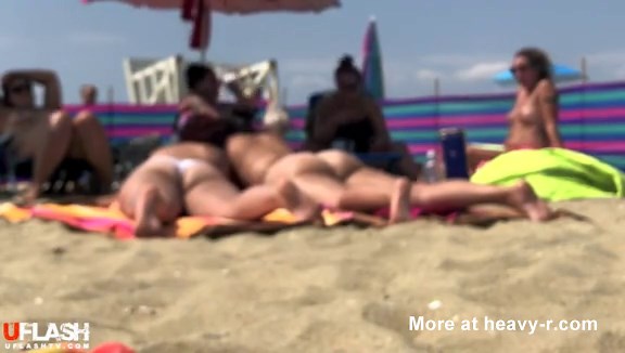 Epic Public Cumshot Reaction